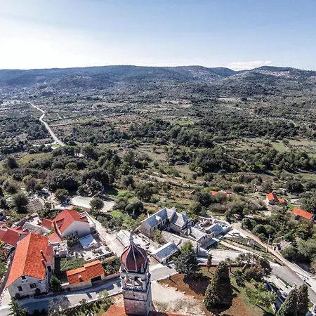 In With Wifi بيت للعطل